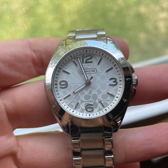 Coach Watch - Picture 3 of 3